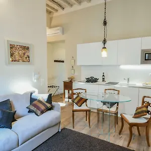 Apartamento Oltrarno's Sweet Rose - Free Parking!, Florença